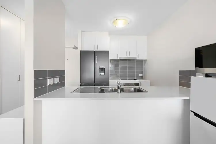 41 Philip Hodgins Street