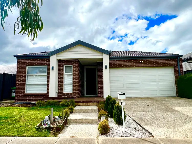 Second view of Homely house listing, 11 Streamside Drive, Craigieburn VIC 3064