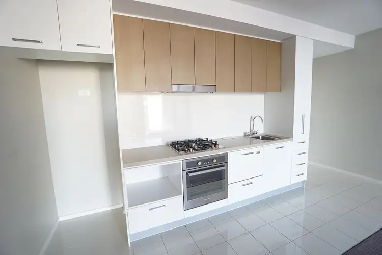 Second view of Homely apartment listing, 03/37C Harbour Rd, Hamilton QLD 4007