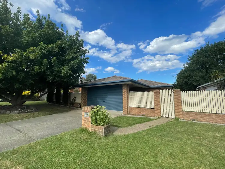 4 Sturtvale Court, West Albury NSW 2640