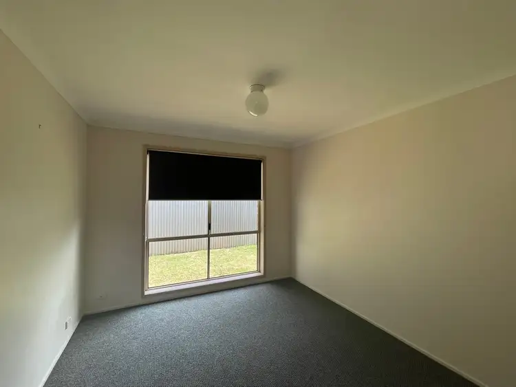 Sixth view of Homely house listing, 4 Sturtvale Court, West Albury NSW 2640