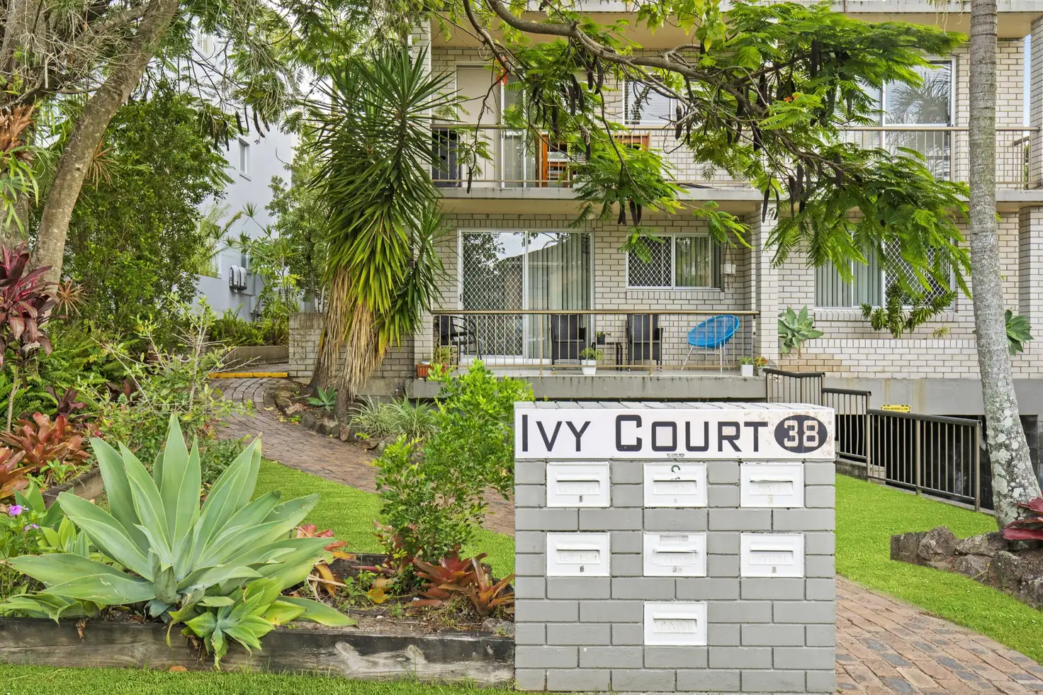 Main view of Homely apartment listing, 4/38 Chelsea Avenue, Broadbeach QLD 4218