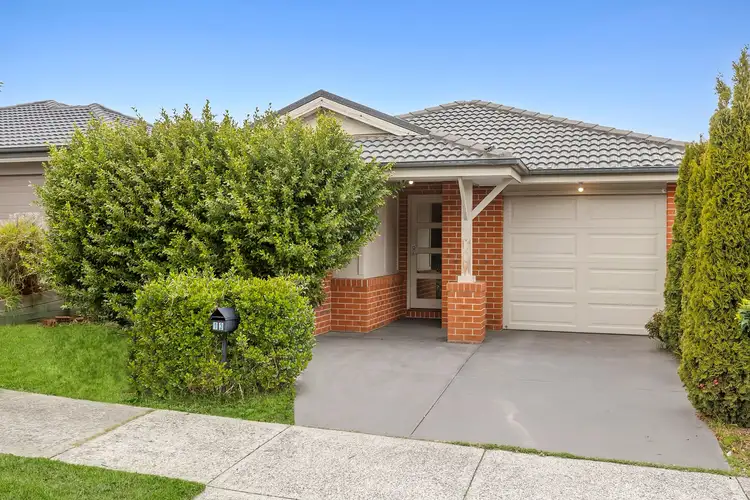 13 Ellaroo Circuit, Clyde North VIC 3978