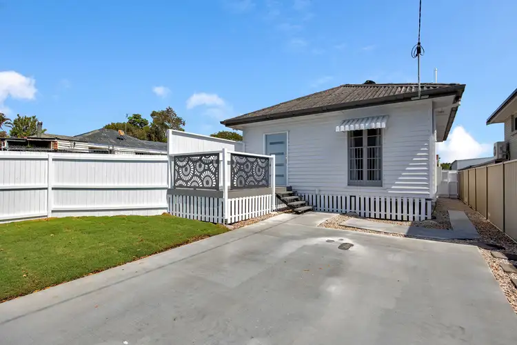 20 Ernest Street, Labrador QLD 4215