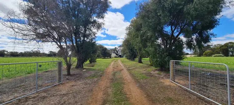 147 Smuts Road, Kendenup WA 6323