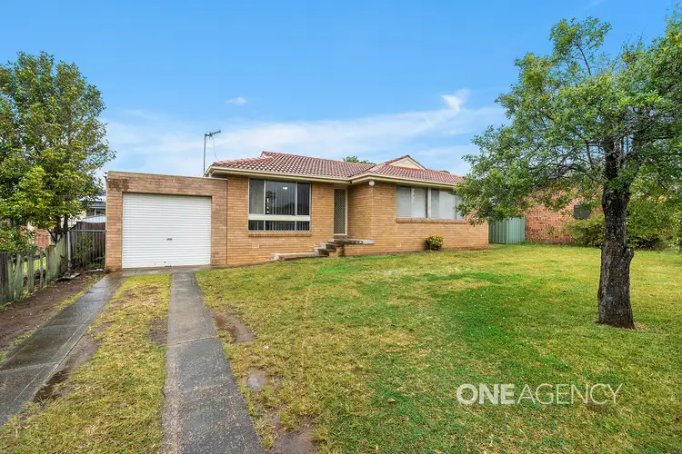 17 Fuchsia Crescent, Bomaderry NSW 2541