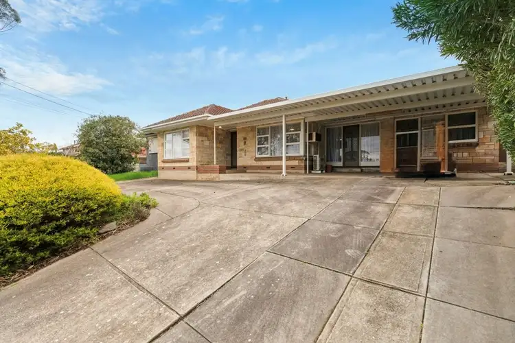 54 Flinders Drive, Valley View SA 5093