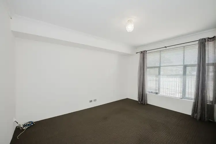 Seventh view of Homely house listing, 118 Lake Valley Drive, Lakelands WA 6180