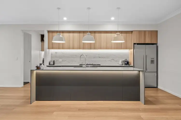 39 Horseshoe Circuit