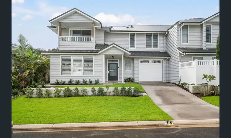 17 Foreshore Avenue, Lake Cathie NSW 2445