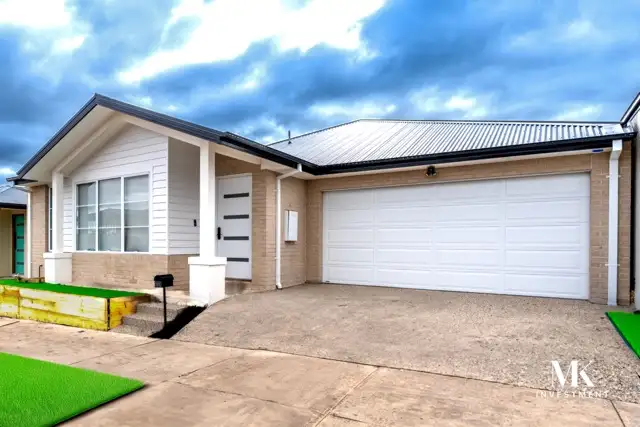 Second view of Homely house listing, 23 Dollfus Circuit, Wollert VIC 3750