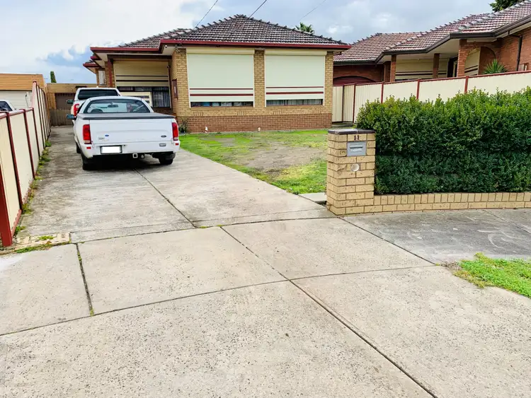 11 Swindon Court, Lalor VIC 3075