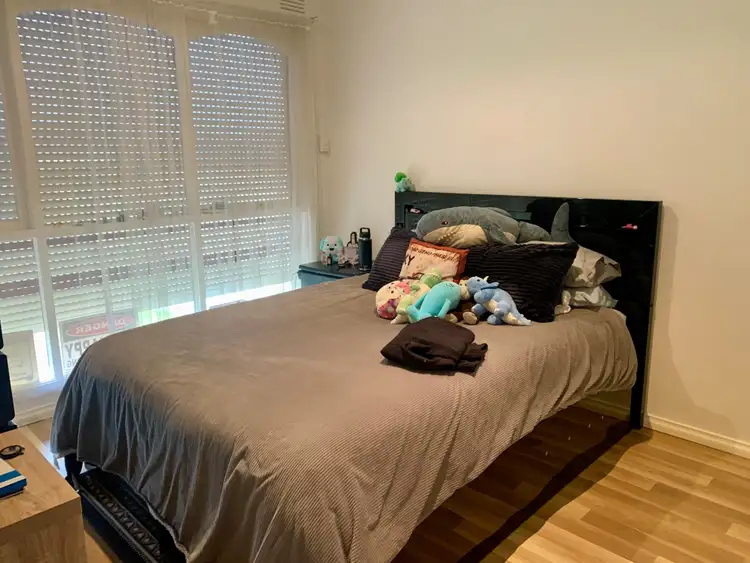 Seventh view of Homely house listing, 11 Swindon Court, Lalor VIC 3075