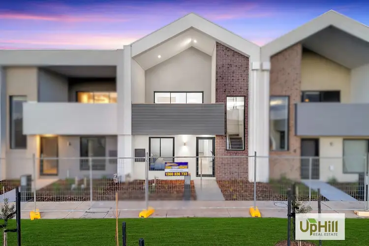 6 Locanda Walk, Clyde North VIC 3978