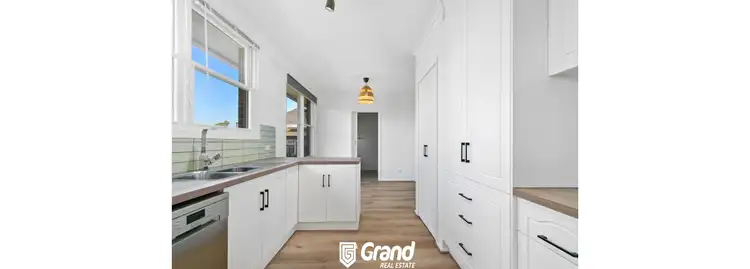 Fifth view of Homely house listing, 7 Heather Grove, Traralgon VIC 3844