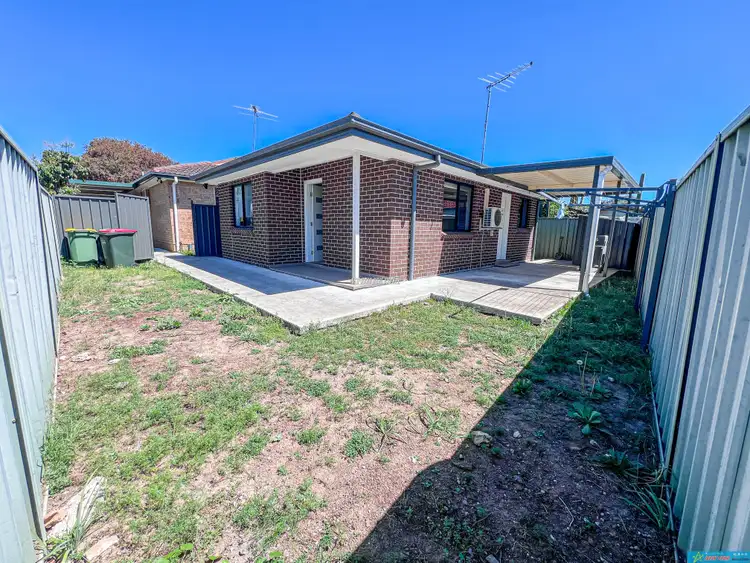 4A Caulfield Crescent, St Johns Park NSW 2176
