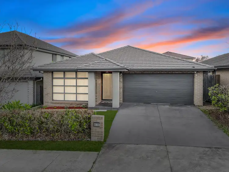 11 Rixon Street, Oran Park NSW 2570