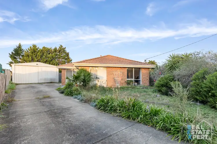 32 Simon Court, Hampton Park VIC 3976