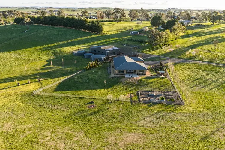 8 Walgrove Road, Yass NSW 2582