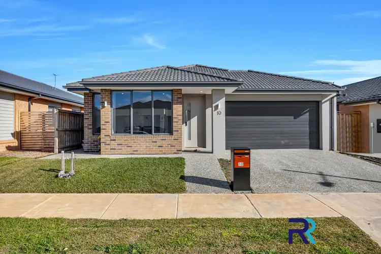 10 Breezy Circuit, Werribee VIC 3030