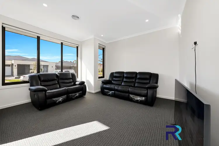 Second view of Homely house listing, 10 Breezy Circuit, Werribee VIC 3030