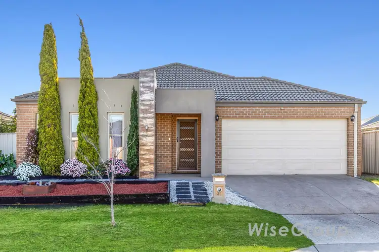 33 Warbler Street, Pakenham VIC 3810