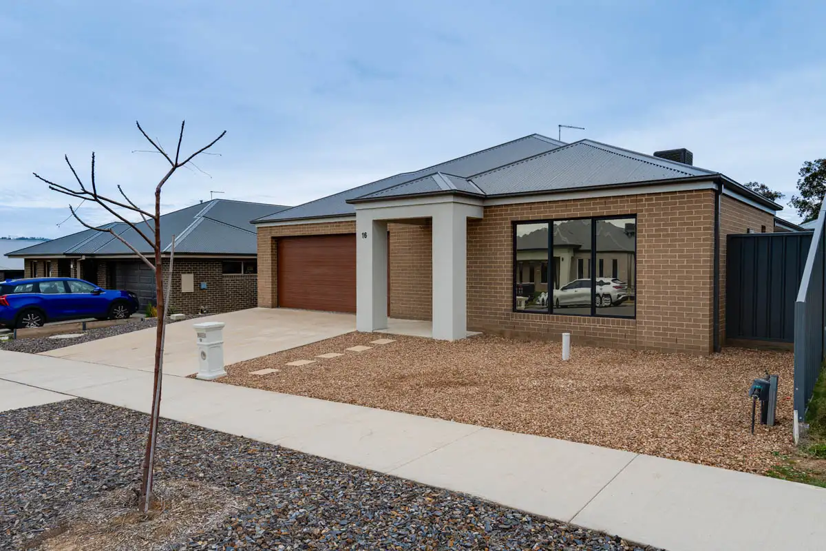 Main view of Homely house listing, 16 Hillford Circuit, Thurgoona NSW 2640