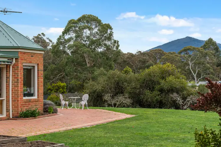 19 Dunn Street, Macedon VIC 3440