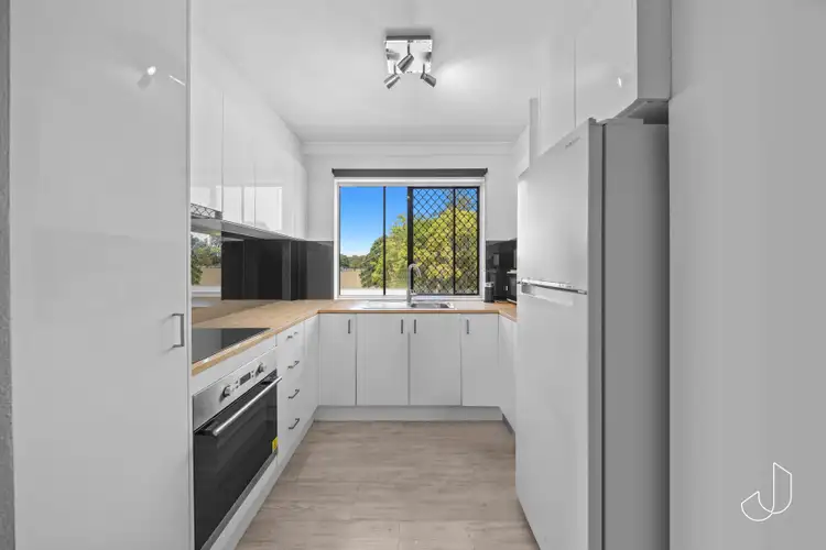 Fifth view of Homely apartment listing, 7/8 Oceanic Drive, Mermaid Waters QLD 4218