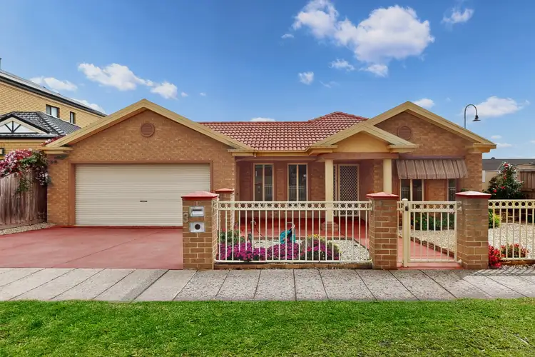 3 Hutchinson Drive, Lynbrook VIC 3975