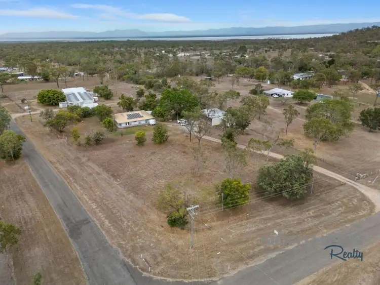 2 Brady Road, Oak Valley QLD 4811