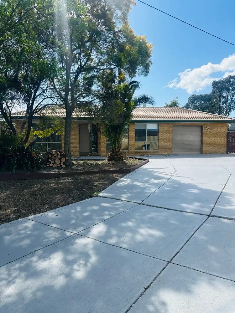 8 Wick Close, Craigieburn VIC 3064
