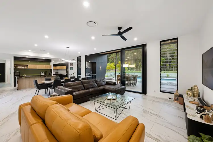 15 Hazel Place, Glenview QLD 4553