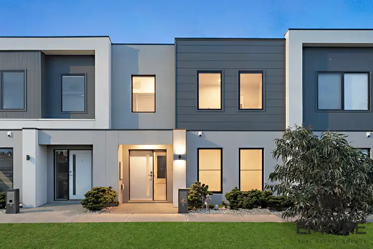 5 Zagros Street, Clyde North VIC 3978