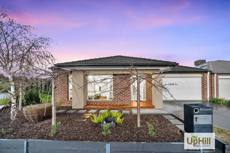 1 Westbourne Street, Clyde North VIC 3978