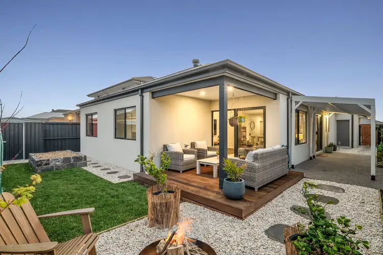 13 Keats Circuit, Armstrong Creek VIC 3217