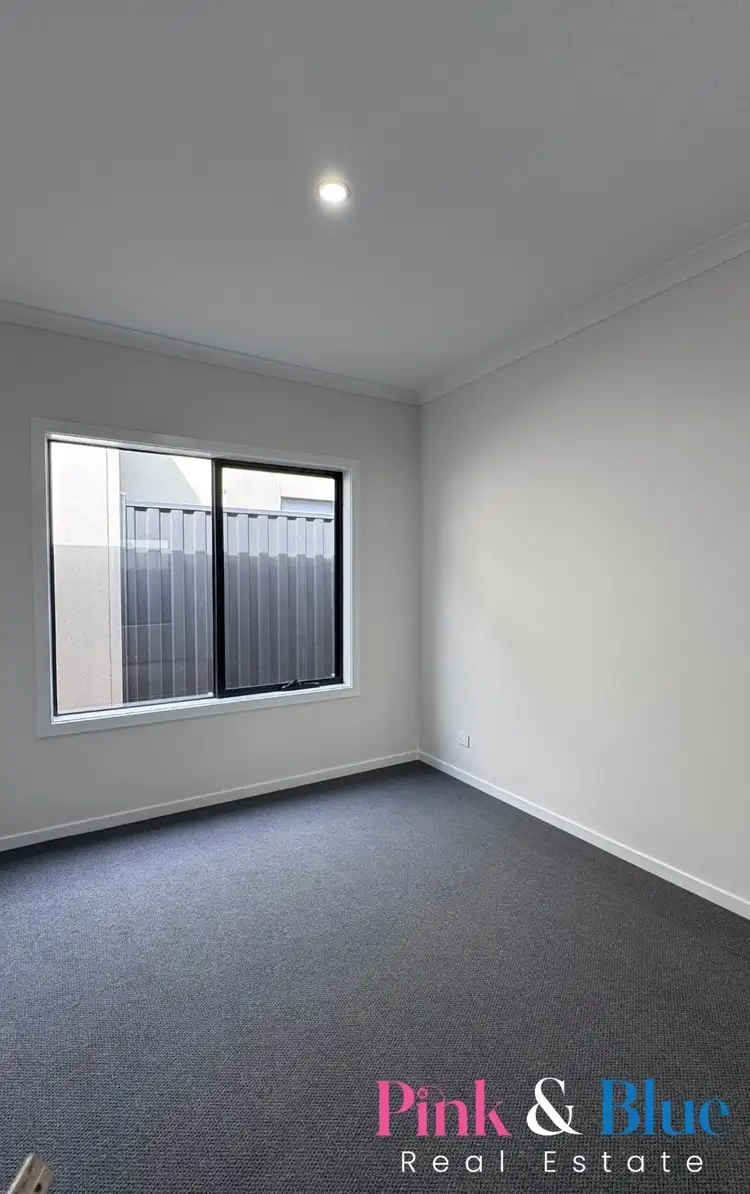 5 Comosa Street, Rockbank VIC 3335