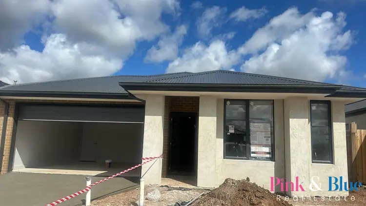 87 Bluebottle Parade, Rockbank VIC 3335