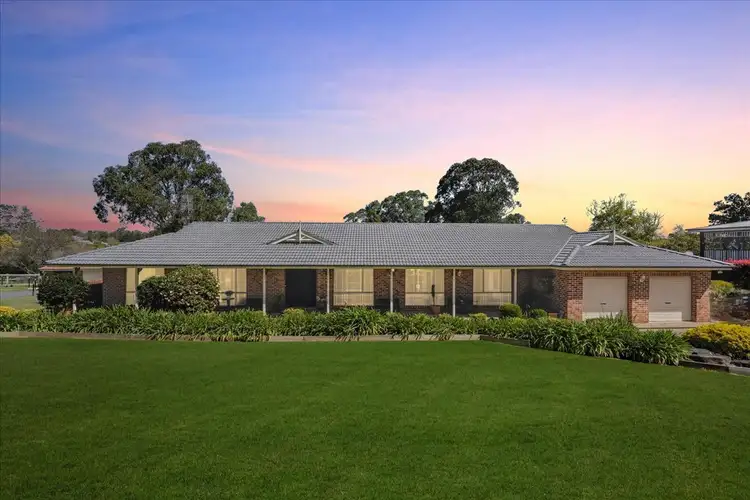 8 William Dowle Place, Grasmere NSW 2570
