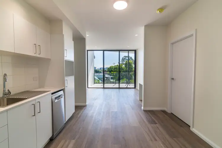 Third view of Homely unit listing, 18/25 Victoria Terrace, Annerley QLD 4103