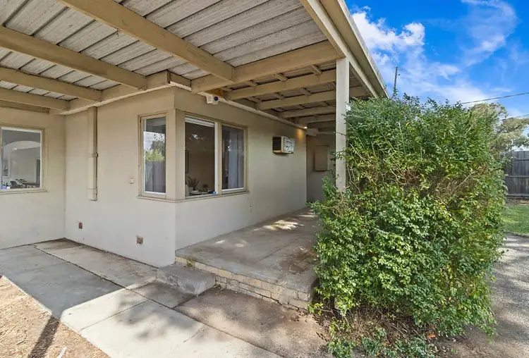 16 Jillian Street, Cranbourne VIC 3977