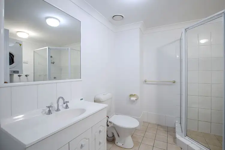 Sixth view of Homely unit listing, 2/2 Broad Street, Labrador QLD 4215