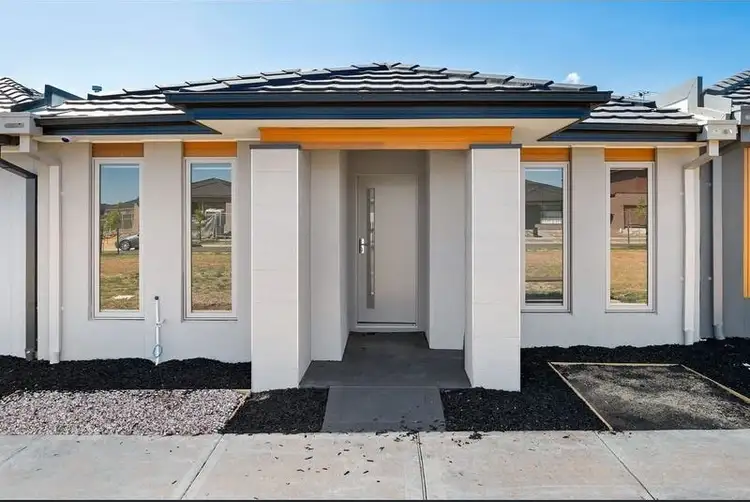 6 Winchmore Walk, Wyndham Vale VIC 3024