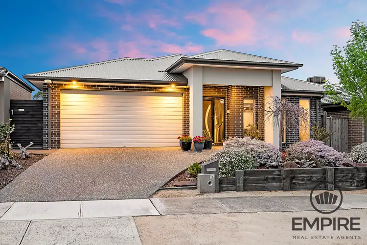 16 Capstone Street, Clyde VIC 3978