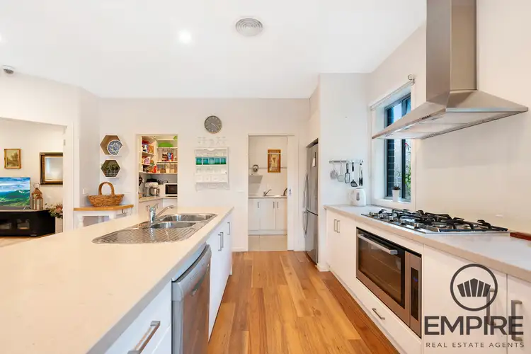 16 Capstone Street, Clyde VIC 3978