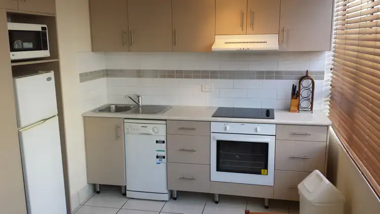 221/24 Wirraway Street, Alexandra Headland QLD 4572