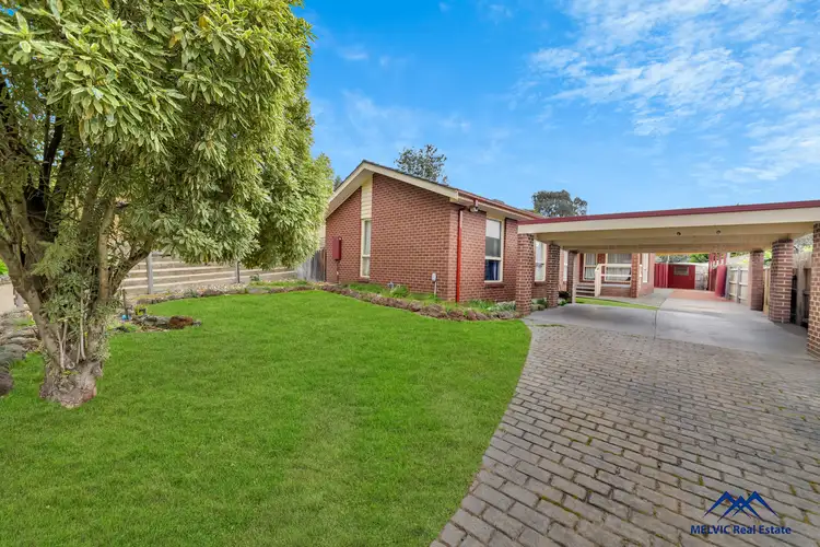 6 Mahon Crescent, Narre Warren VIC 3805