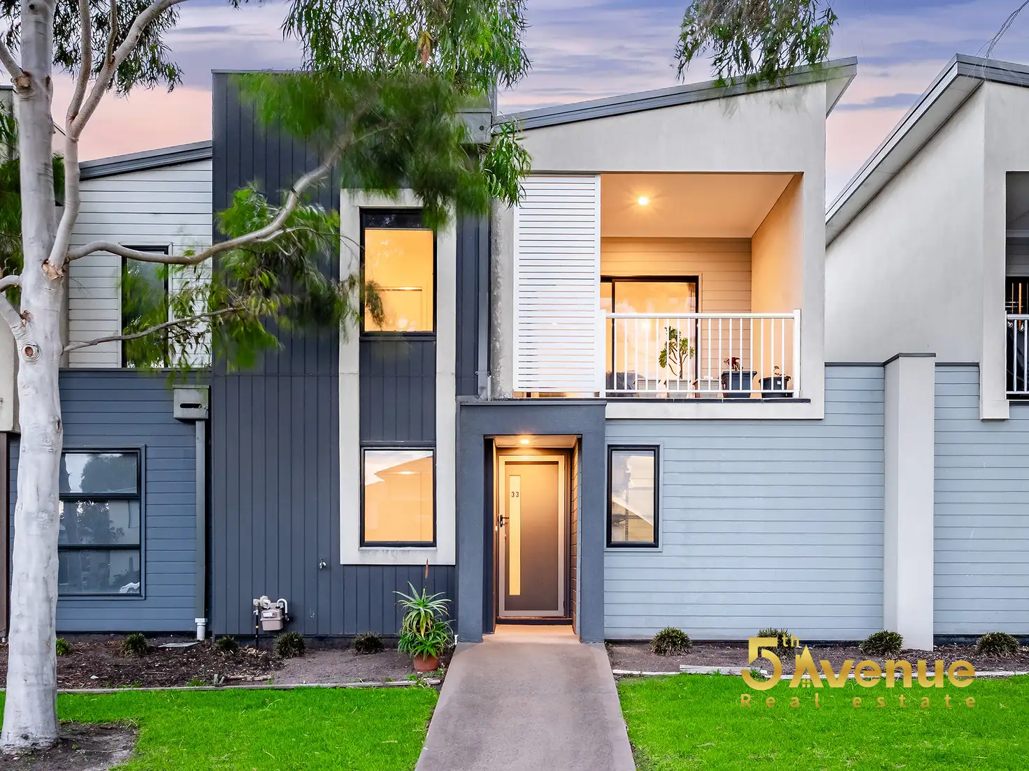 Main view of Homely townhouse listing, 33 Nugget Way, Cranbourne East VIC 3977