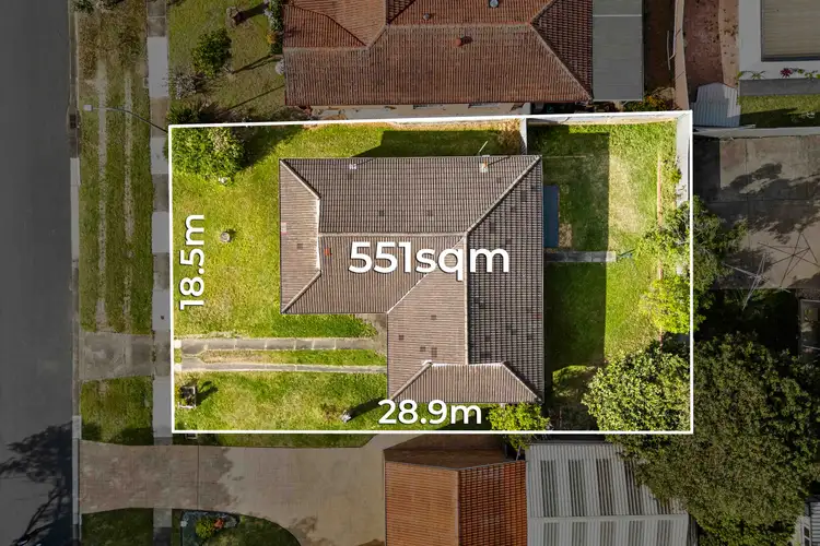 5 Malvern Close, St Johns Park NSW 2176