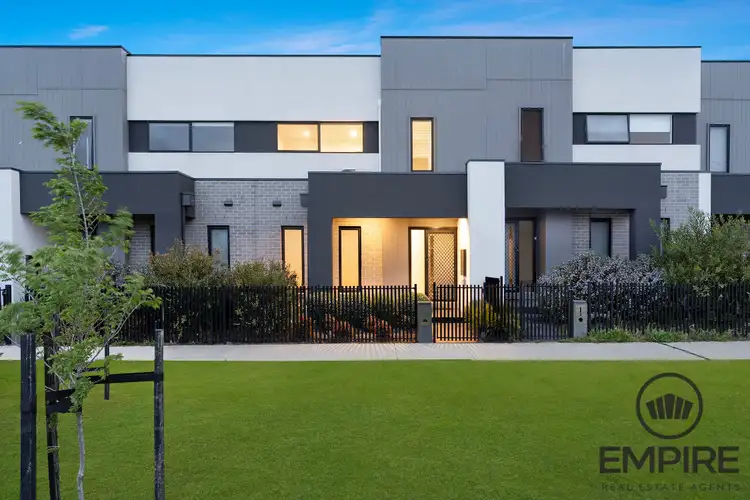 3 Vendeen Walk, Clyde North VIC 3978